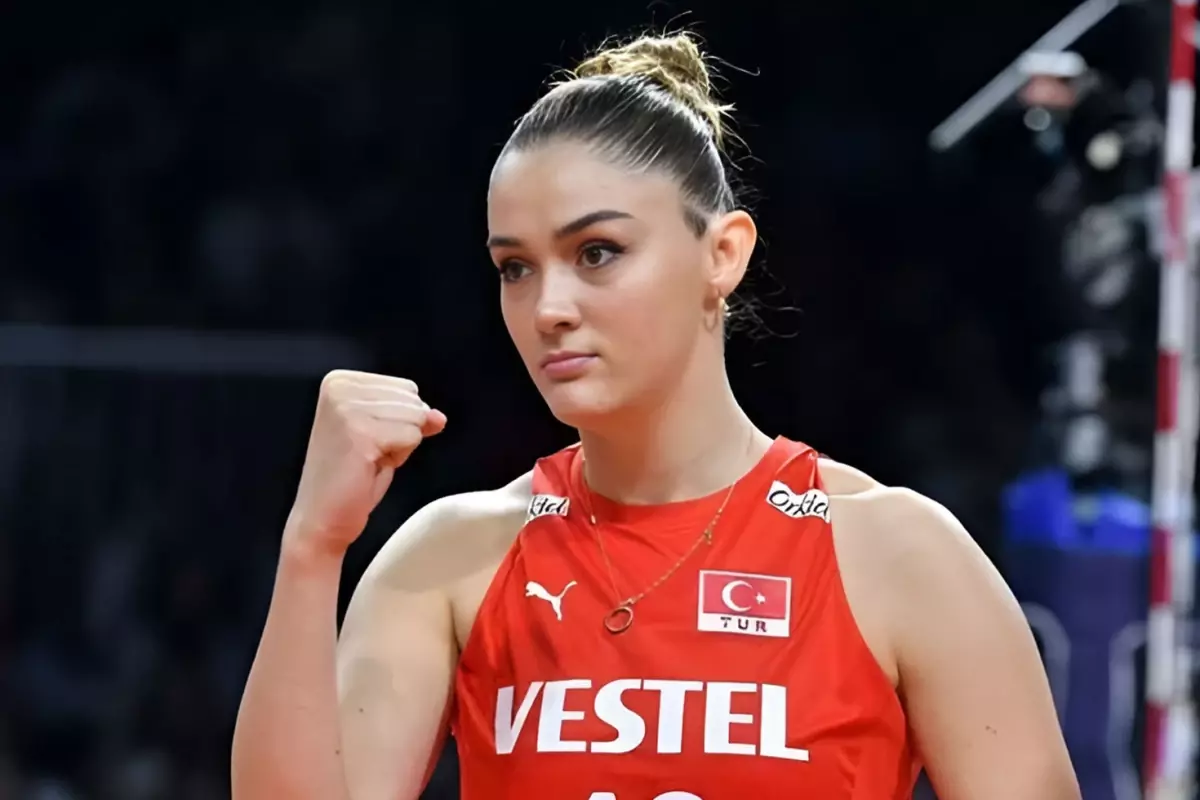 Fenerbahçe ile anılan Zehra Güneş Vakıfbank\'ta kaldı