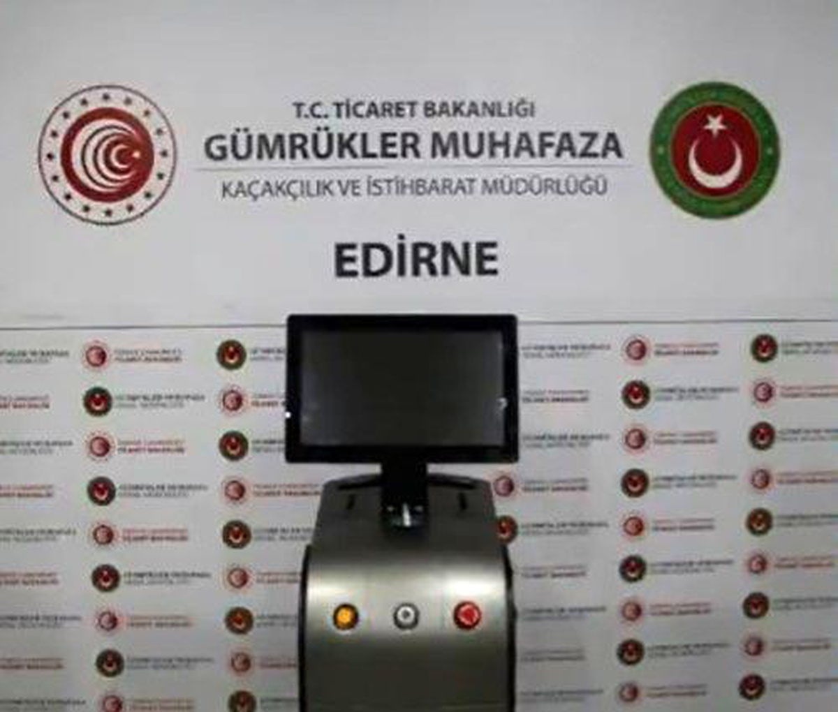 Kapıkule\'de Kaçak Lazer Epilasyon Cihazı Ele Geçirildi