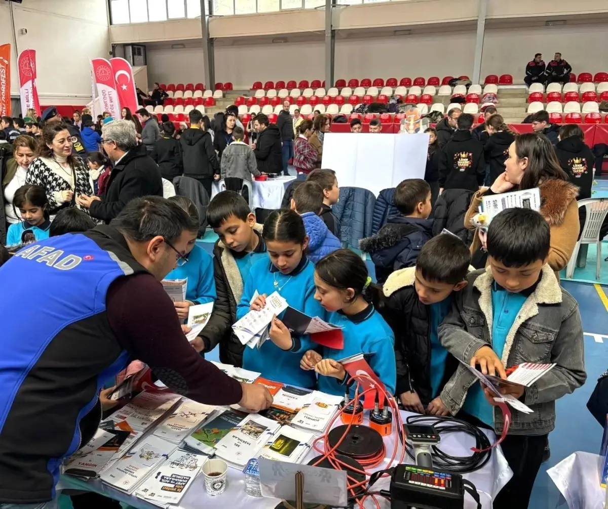 Koçarlı Robofest\'te Afet Bilgilendirmesi