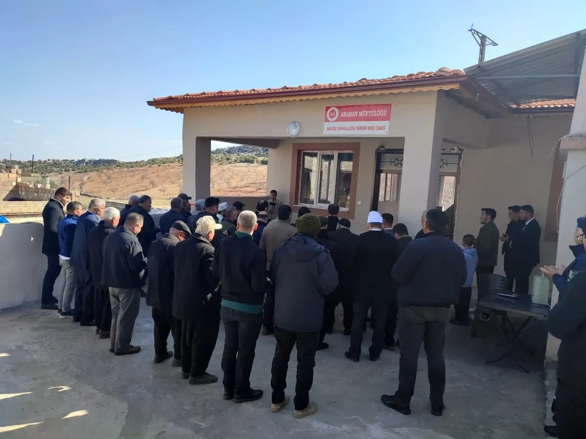 Gaziantep\'te Depremde Yıkılan Cami Yeniden İnşa Edildi