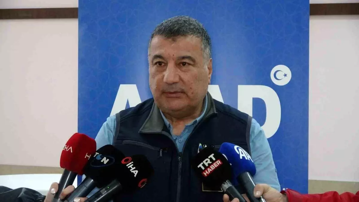 AFAD Deprem ve Risk Azaltma Müdürü Prof. Dr. Orhan Tatar: "Herhangi bir yıkıcı etkisi olmayacağını söylüyoruz"