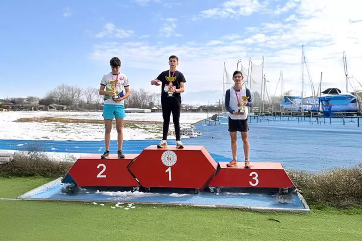 Sakarya Kros İl Birinciliği\'nde Atletizm Takımından Başarı