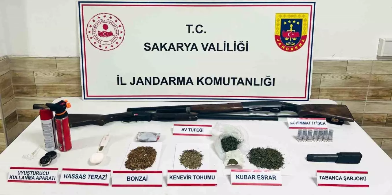 Sakarya\'da Uyuşturucu Operasyonu: 2 Tutuklama