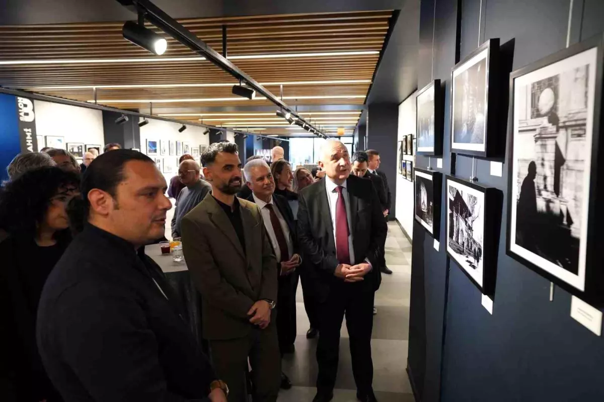 İstanbul\'un Tarihi Su Yolları Fotoğraf Sergisi Beylikdüzü\'nde Açıldı