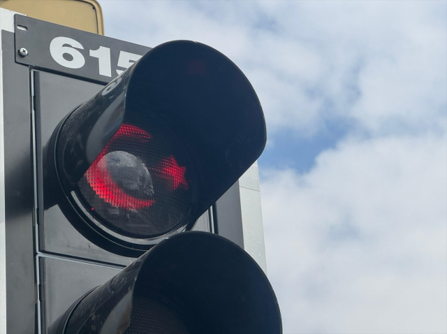 Yeni trafik ışıklarını görenler mest oldu! Araçlarından inip fotoğraf çektirdiler