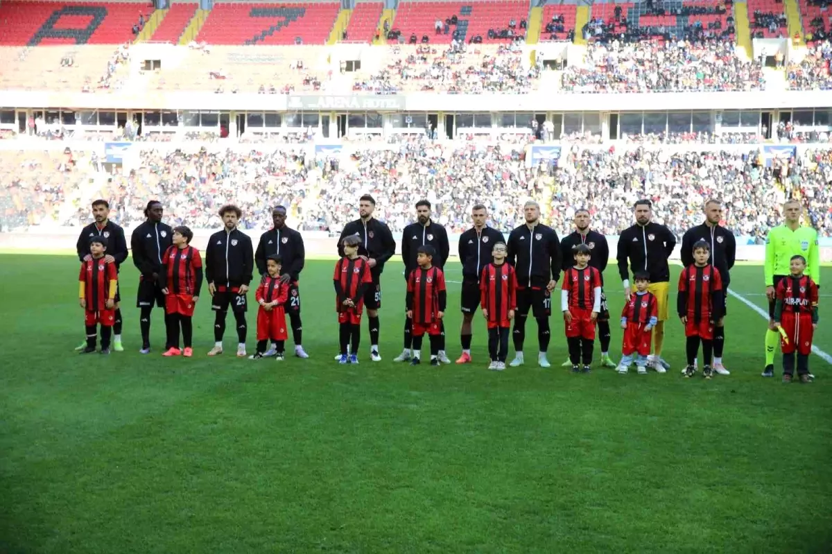 Gaziantep FK - Fenerbahçe Maçında İlk Yarı Üstünlük