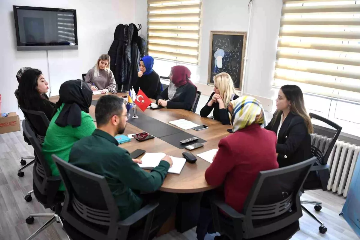 Büyükşehir Aile Akademisi, ailelere ücretsiz destek sunuyor