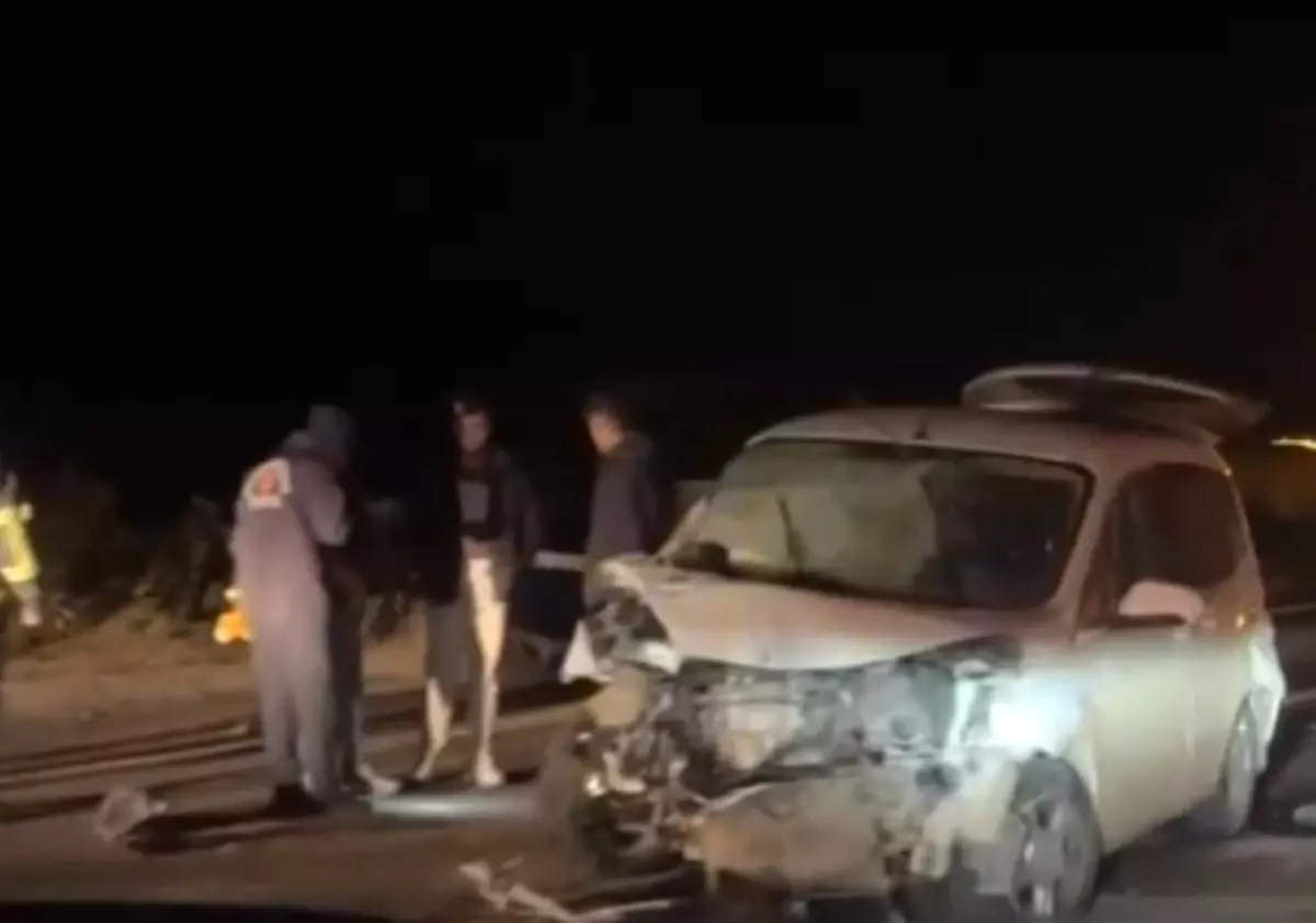 Mardin\'de Trafik Kazası: 3 Yaralı