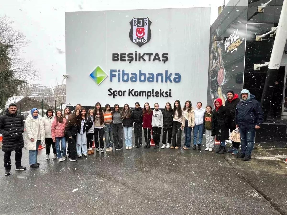 Osmanelispor Voleybol Takımı, Beşiktaş-Kuzeyboru Maçını İzledi