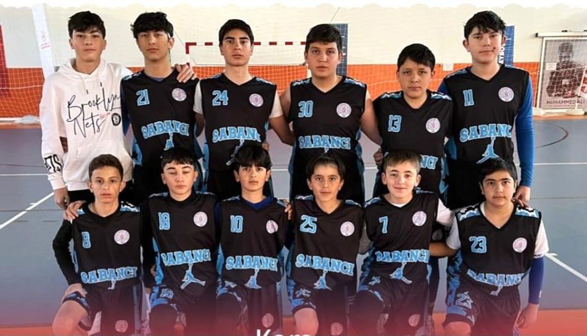 Sabancı Ortaokulu Basketbolda Şampiyon!