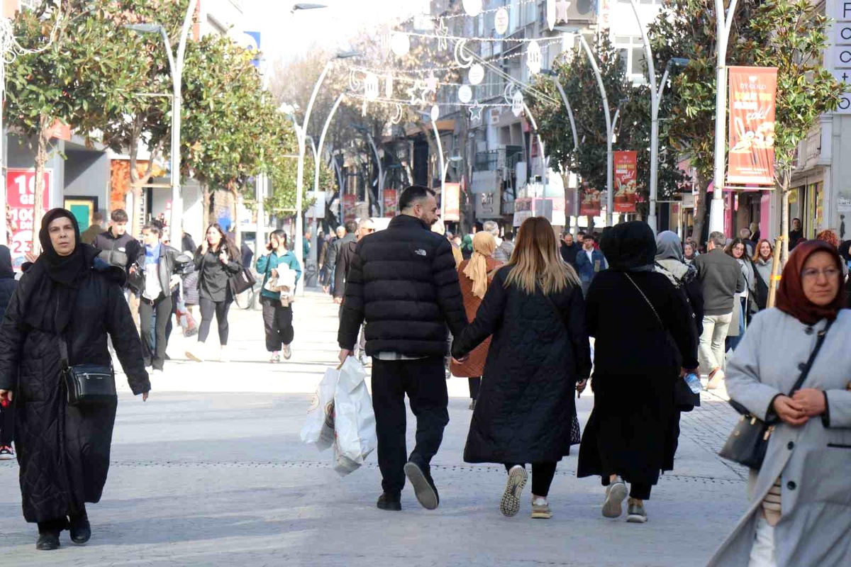 Sakarya\'da Ramazan Alışverişi Yoğunlaştı