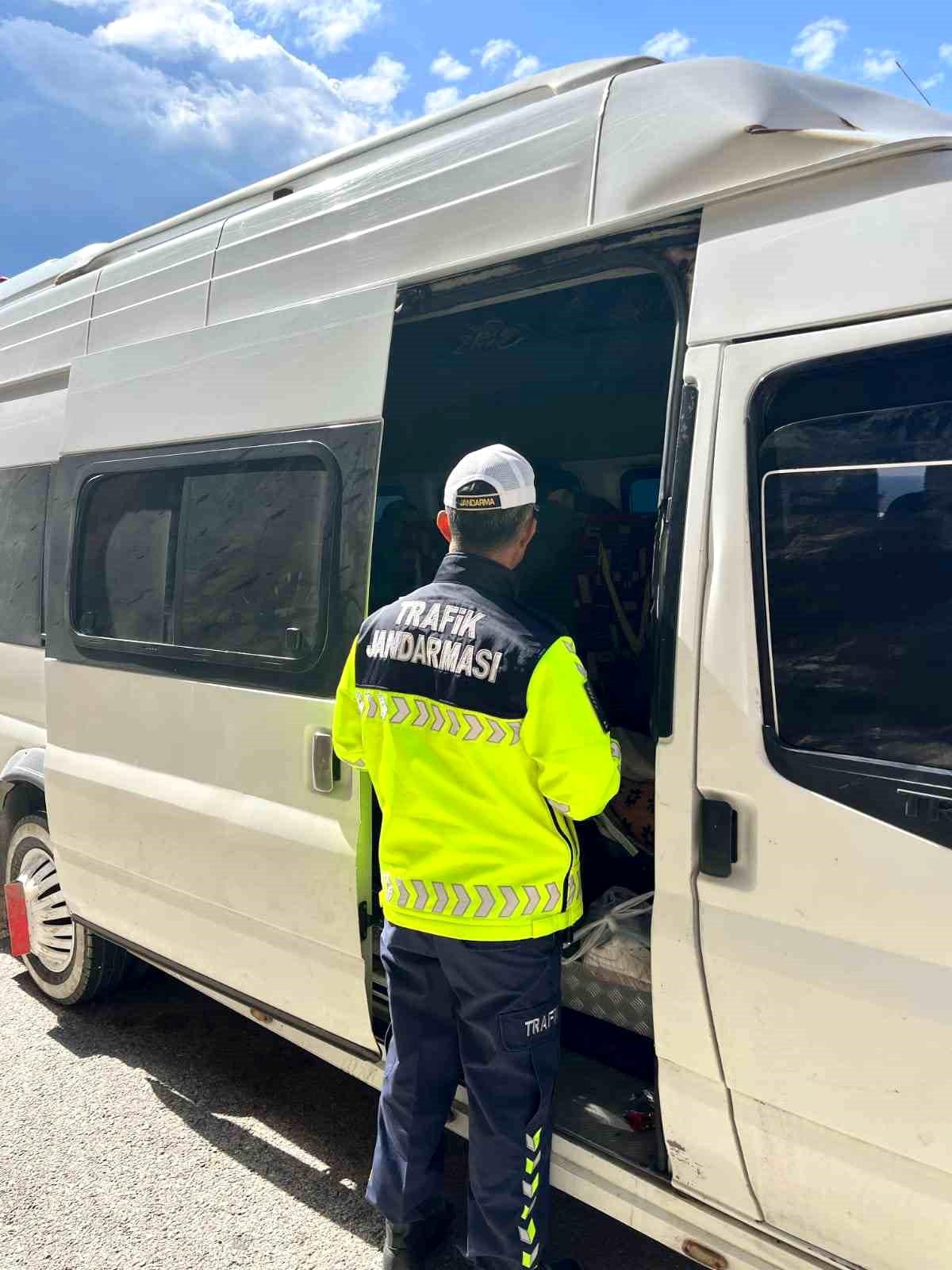 Antalya\'da Trafik Denetimi: 45 Ceza