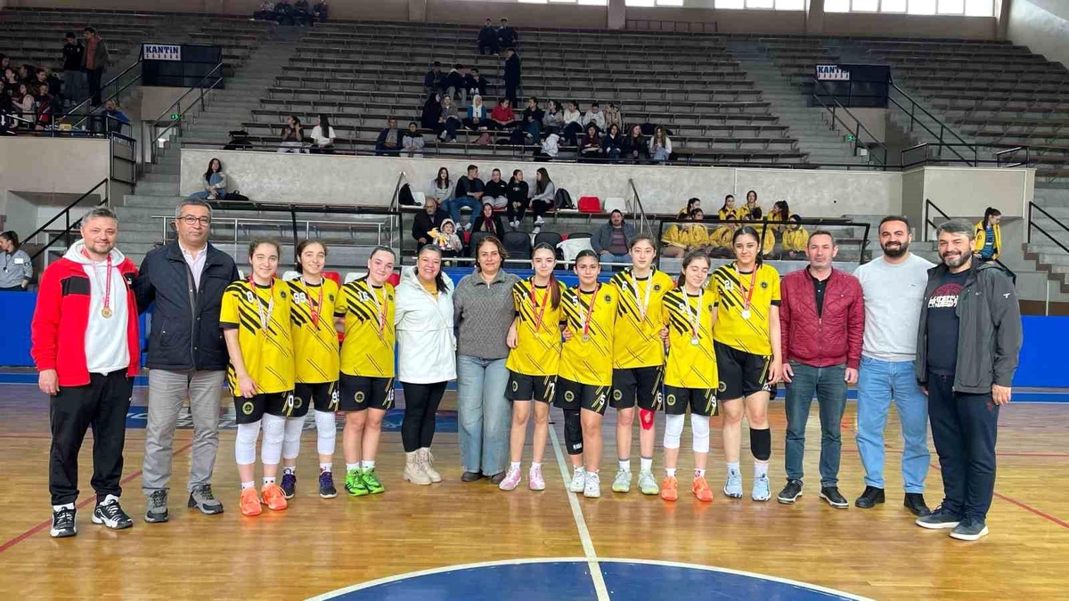 Aydın\'da Basketbol Turnuvası Sona Erdi