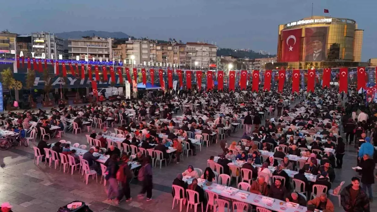 Aydın Büyükşehir Belediyesi, Ramazan Ayında On Binlerce Vatandaşı İftar Sofralarında Buluşturdu