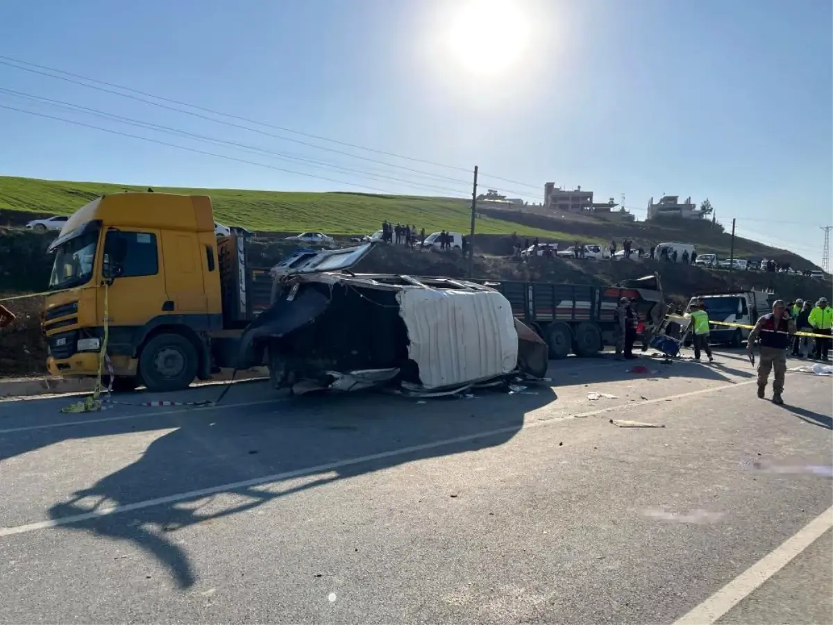 Hatay\'da Trafik Kazası: 6 Ölü, 8 Yaralı