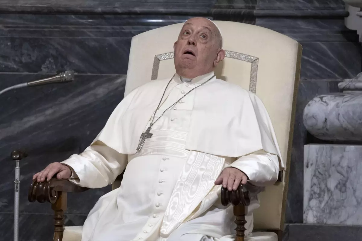 Papa Francis solunum krizi geçirdi