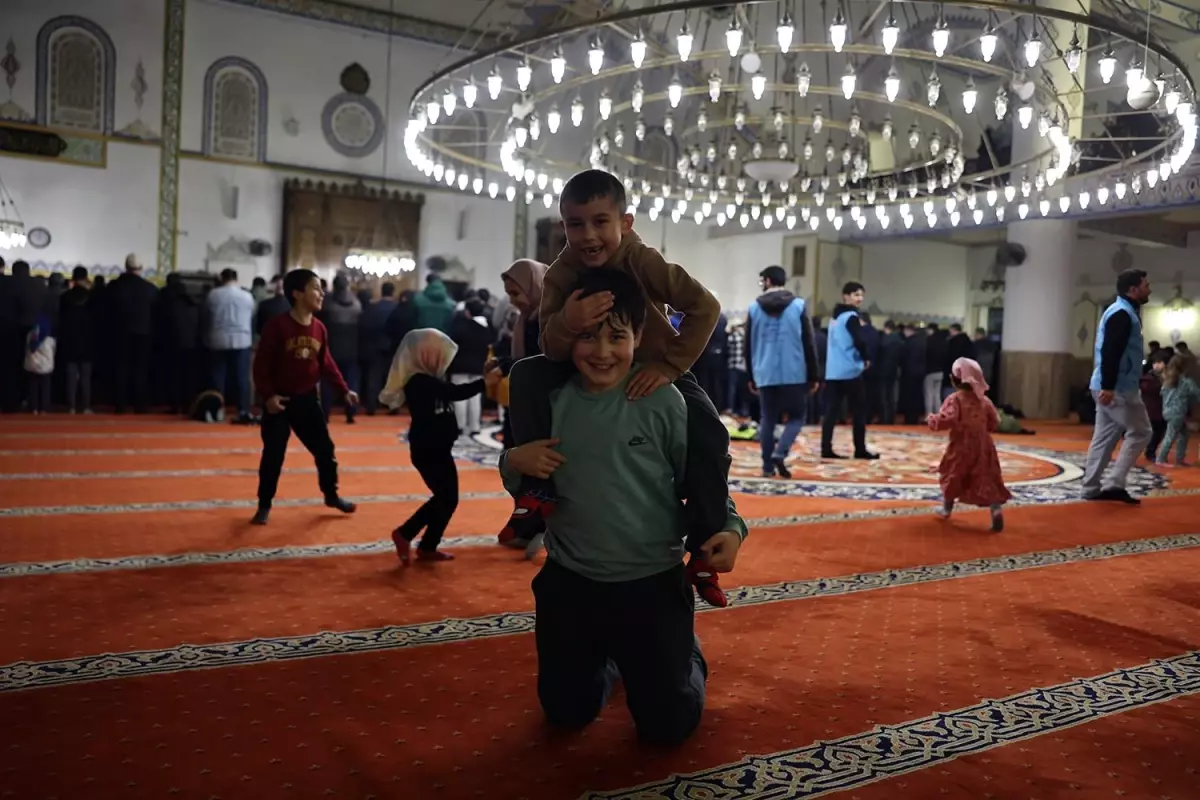 Sakarya\'da Ramazan Coşkusu Çocuklarla Yaşandı