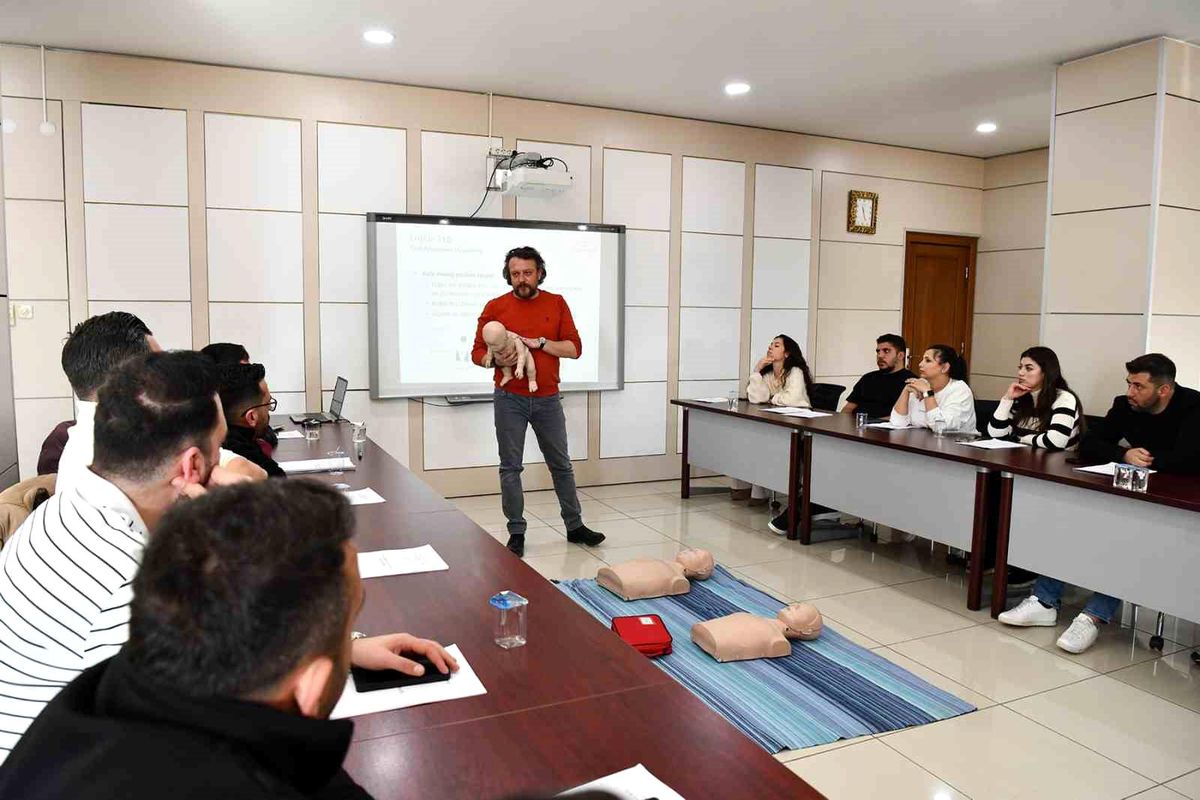 Tepebaşı Belediyesi Personeline İlk Yardım Eğitimi Verildi