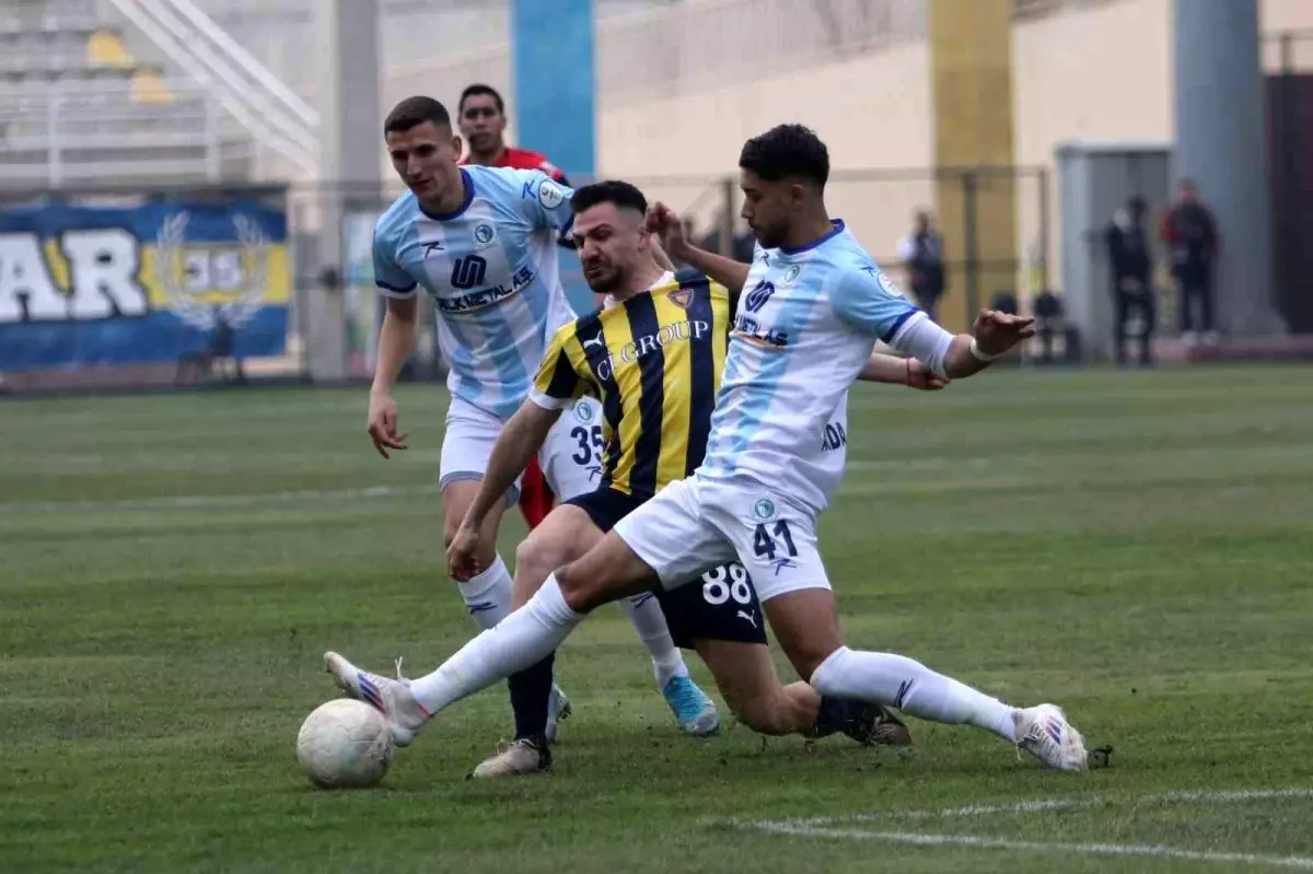 Bucaspor 1928, Beyoğlu Yeniçarspor\'u 2-1 Yenerek 3 Puan Aldı