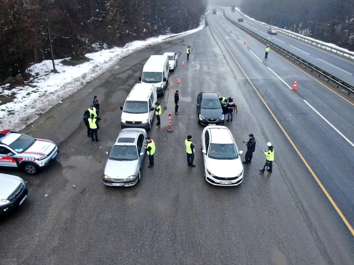 Düzce\'de Trafik Denetimleri: 2388 Cezai İşlem