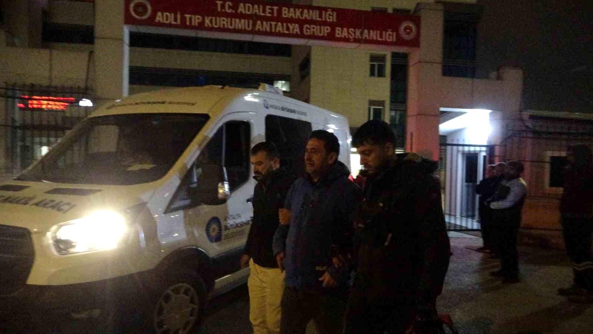 Antalya\'da Motokurye Kaza Kurbanı