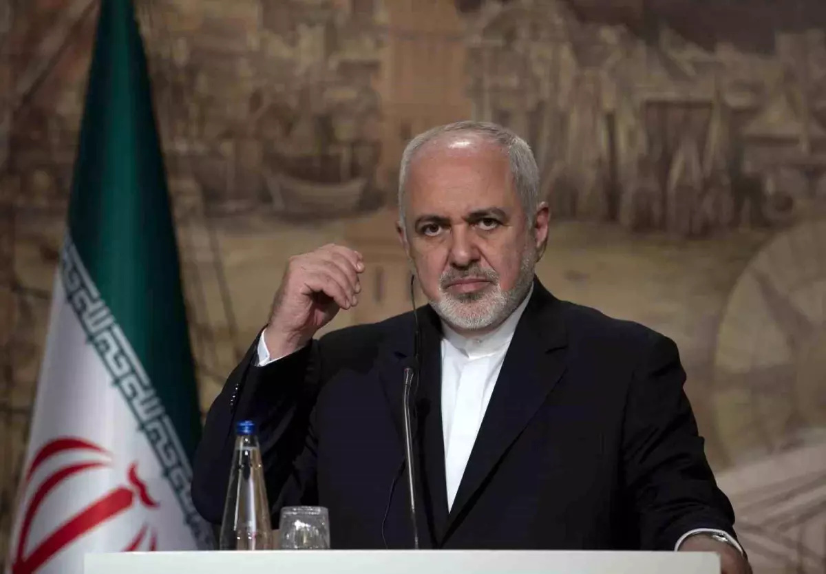 Zarif Görevinden İstifa Etti