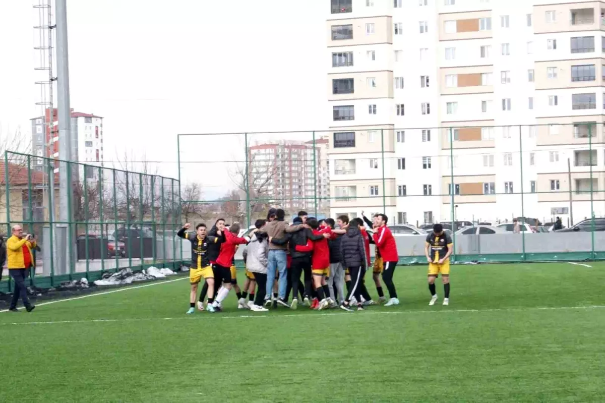 Talas Anayurtspor Süper Amatör Küme\'ye Yükseldi