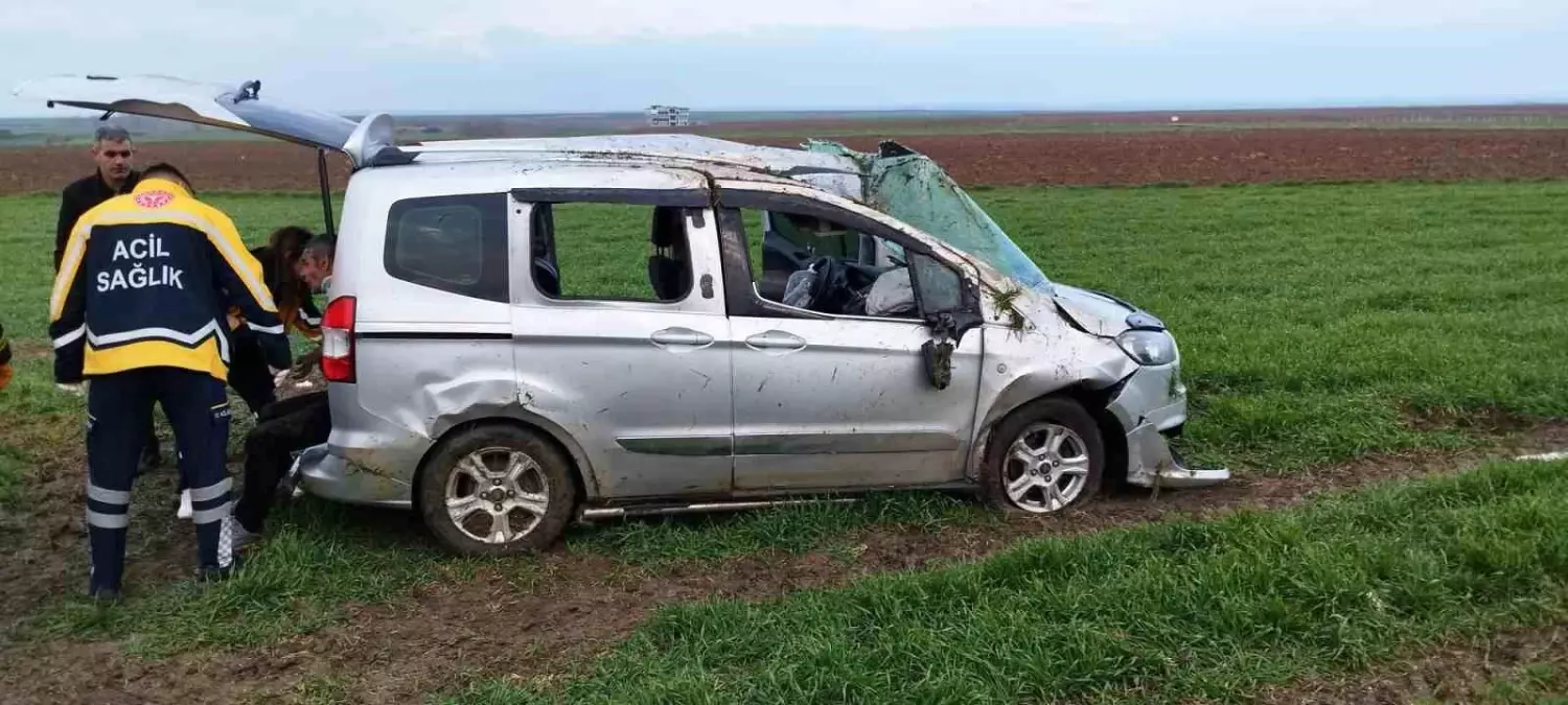 Tekirdağ\'da Ticari Araç Kaza Yaptı: 4 Yaralı