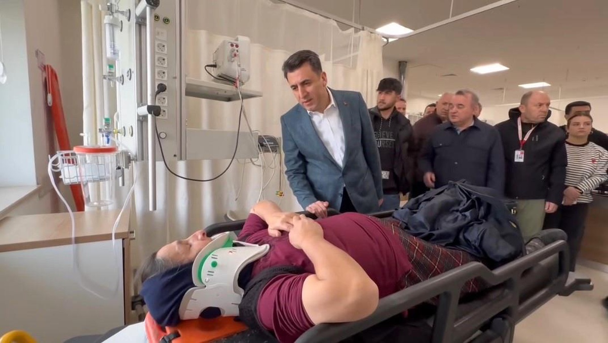 Bilecik\'te Trafik Kazası: Vali Yaralıları Ziyaret Etti