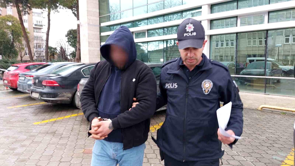 Yol verme meselesinden kamyoneti kurşunlayan otomobil sürücüsü tutuklandı