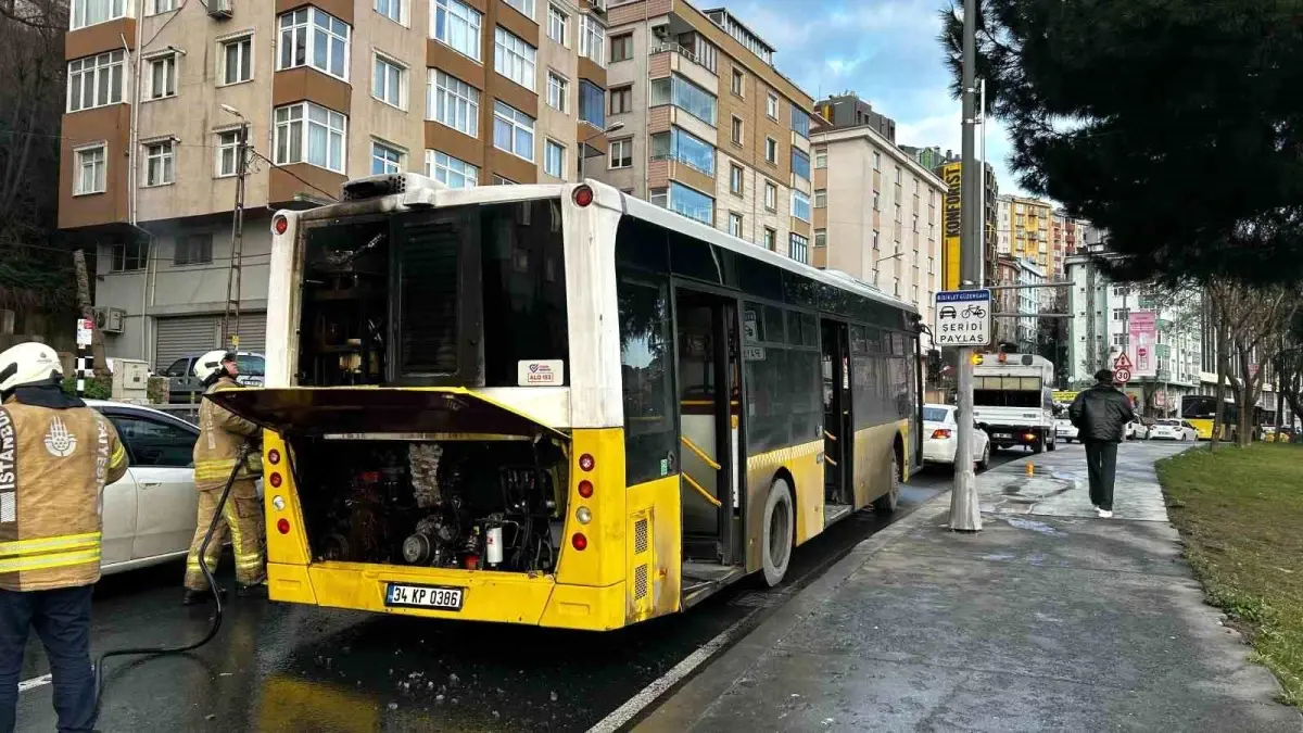 Eyüpsultan\'da İETT Otobüsünde Yangın