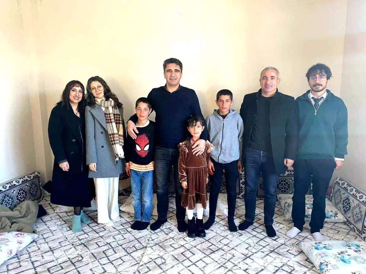 Hamur\'da Öksüz Çocuklar İçin Doğum Günü Kutlaması