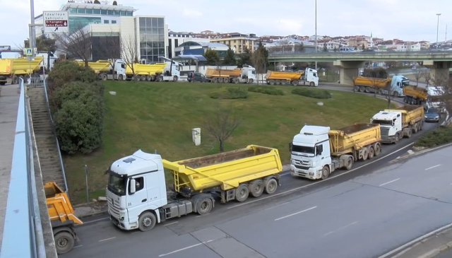 İstanbul'da tepki çeken eylem; trafik durdu, ambulanslar bile geçemedi