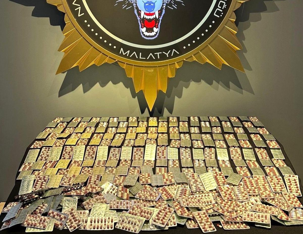 Malatya\'da Torbacılara Operasyon: 2.868 Sentetik Ecza Ele Geçirildi