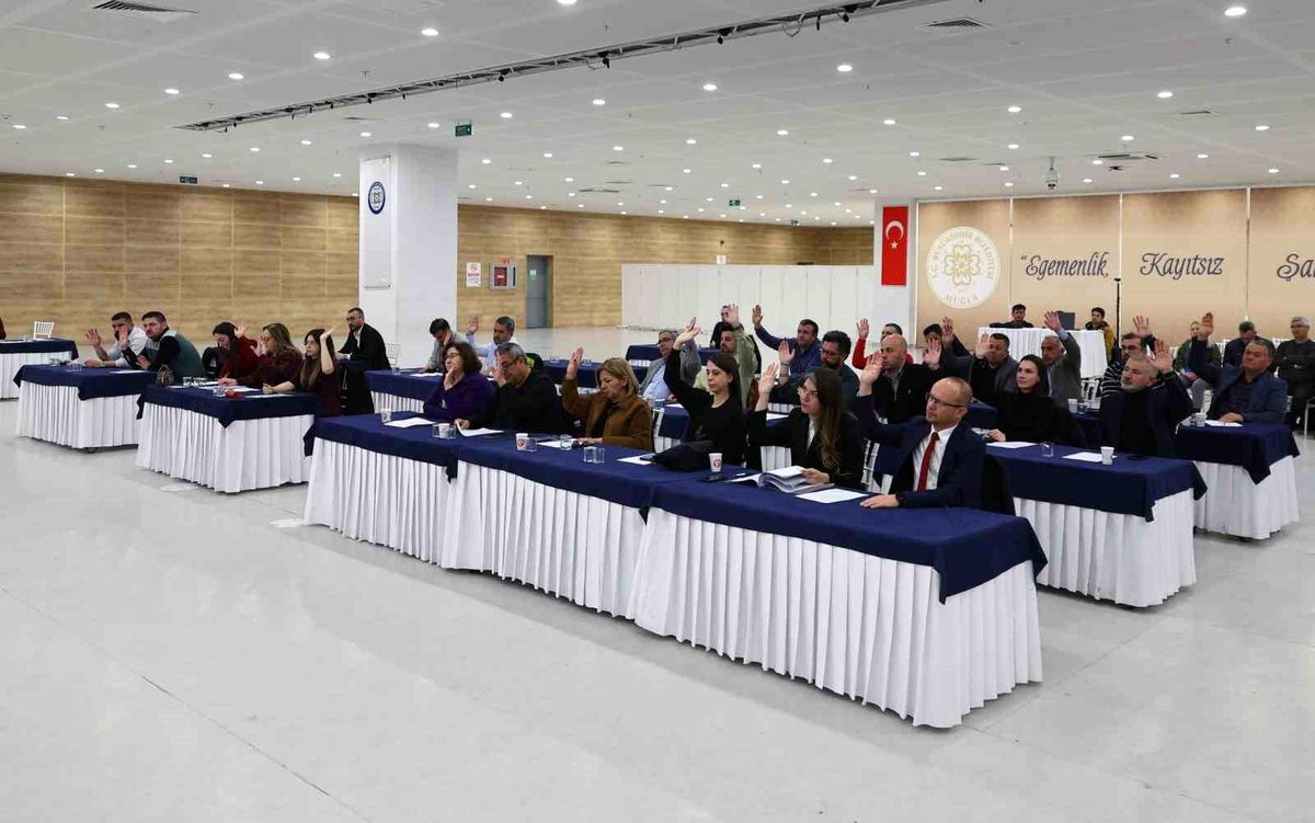 Menteşe\'de 11 Yıl Aradan Sonra Ramazan Davuluna İzin Verildi