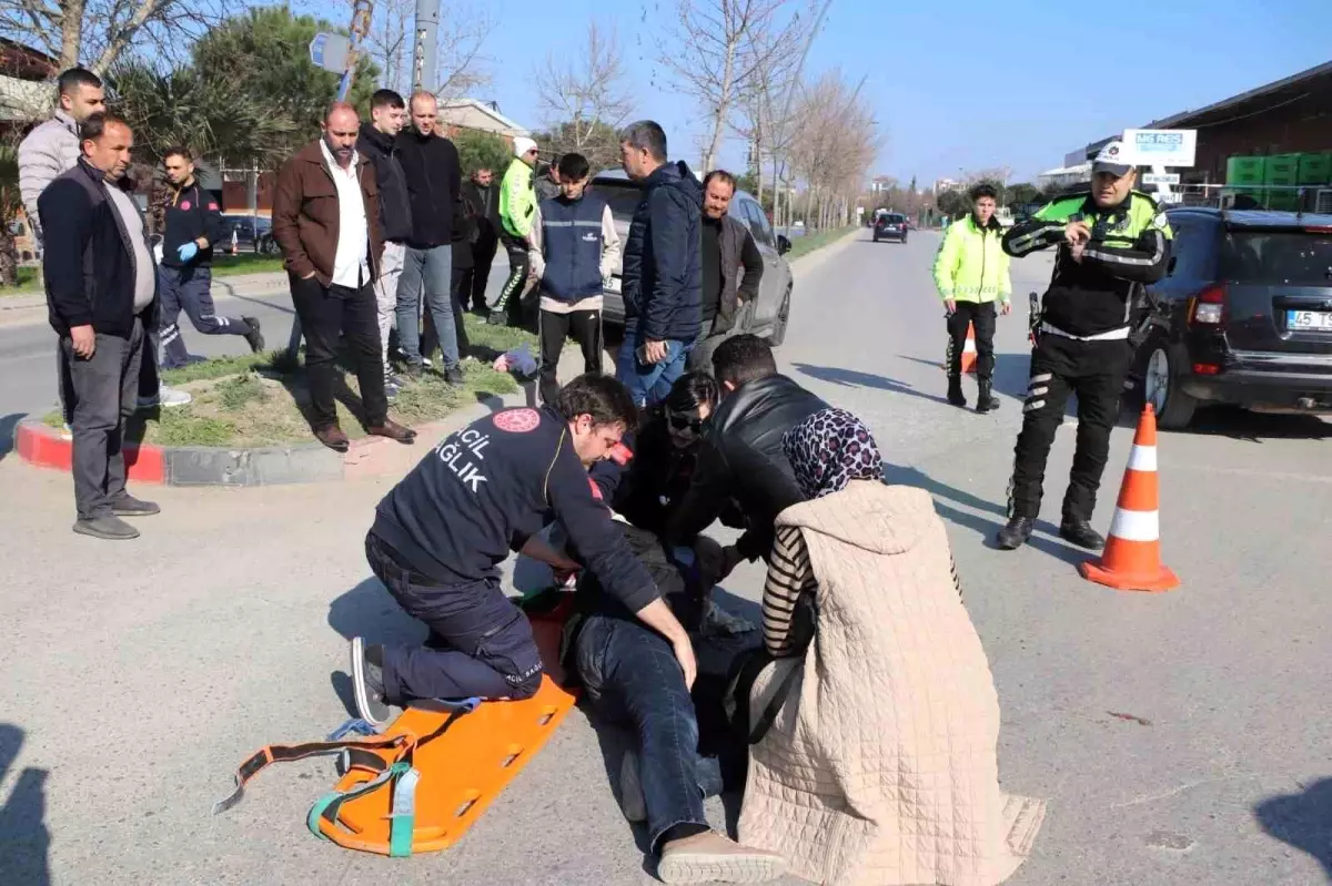 Manisa\'da Trafik Kazası: 2 Yaralı