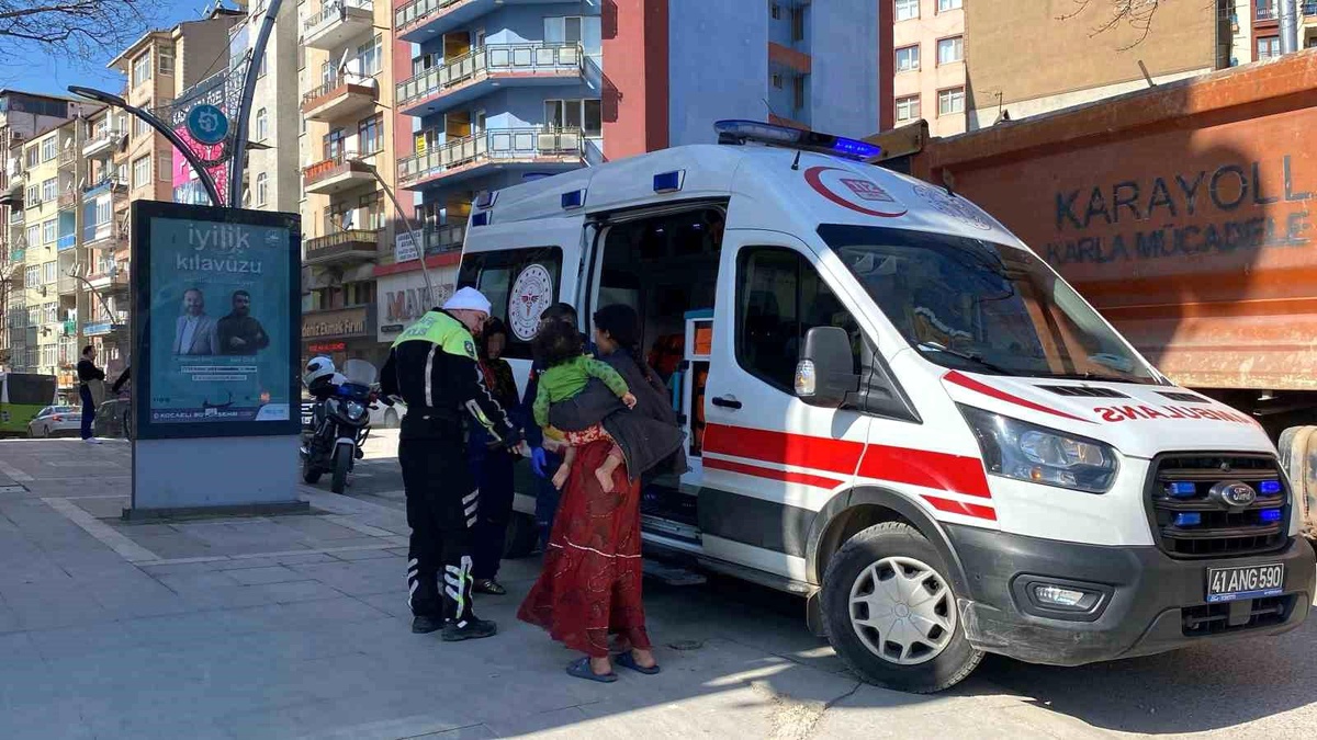 Ambulansa Atlayan Kız Çocuğu Yaralanmadı