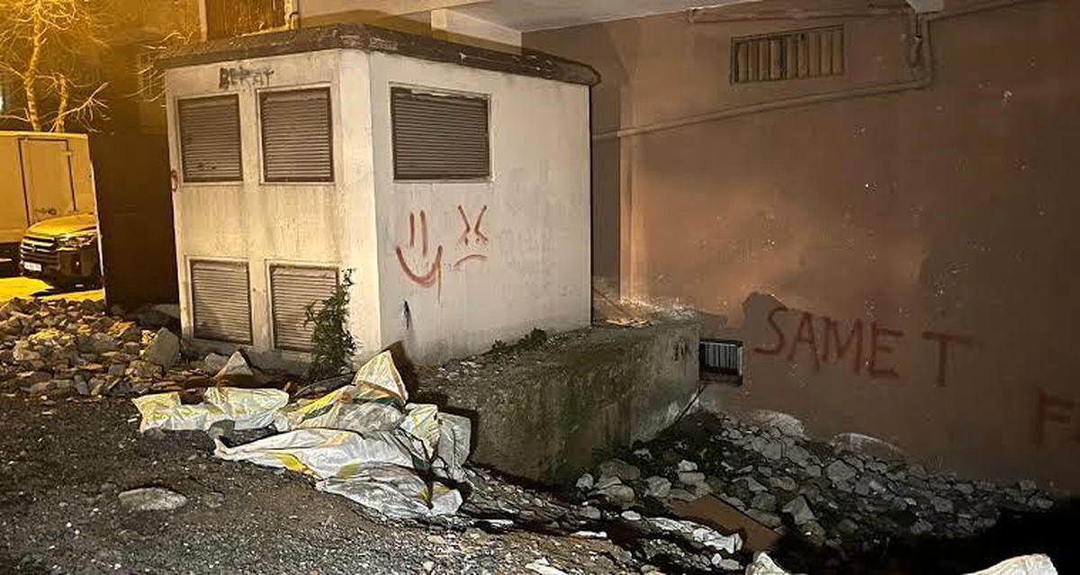 Hamile Kadın Düşük Yaptı, Bebeğini Attı