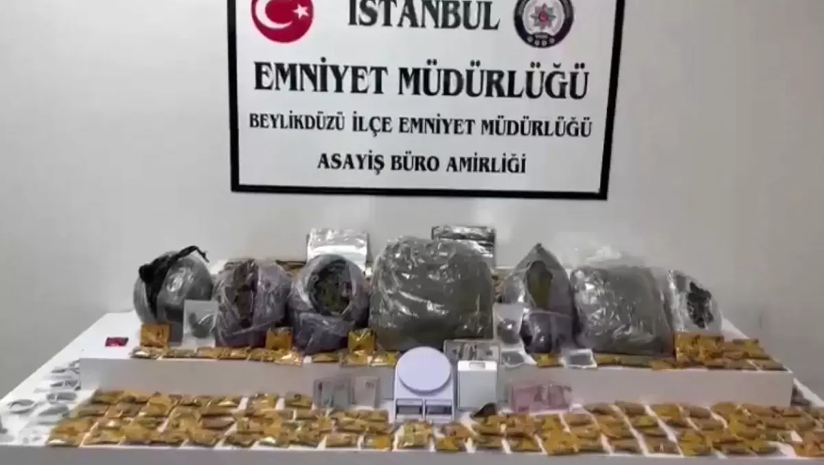 Beylikdüzü\'nde Uyuşturucu Operasyonu: 4 Şüpheli Yakalandı