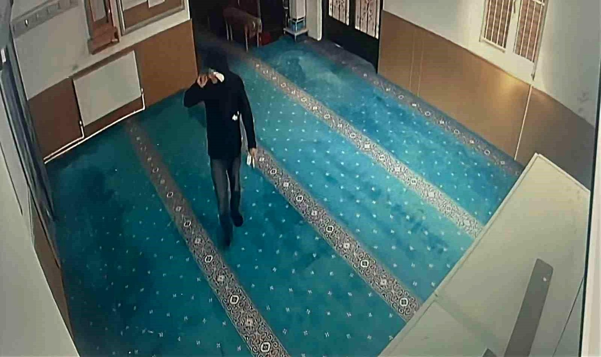 Camide Hırsızlık: 2 Tutuklama!