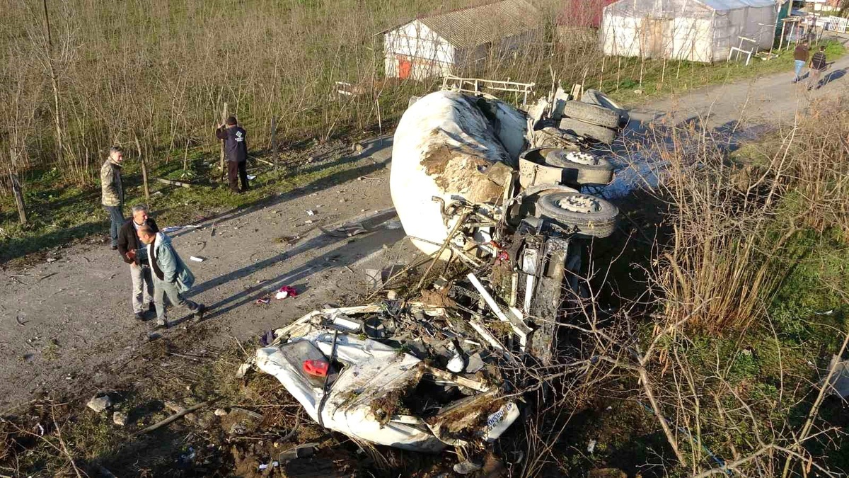Ordu\'da Mikser Devrildi, Sürücü Ağır Yaralı