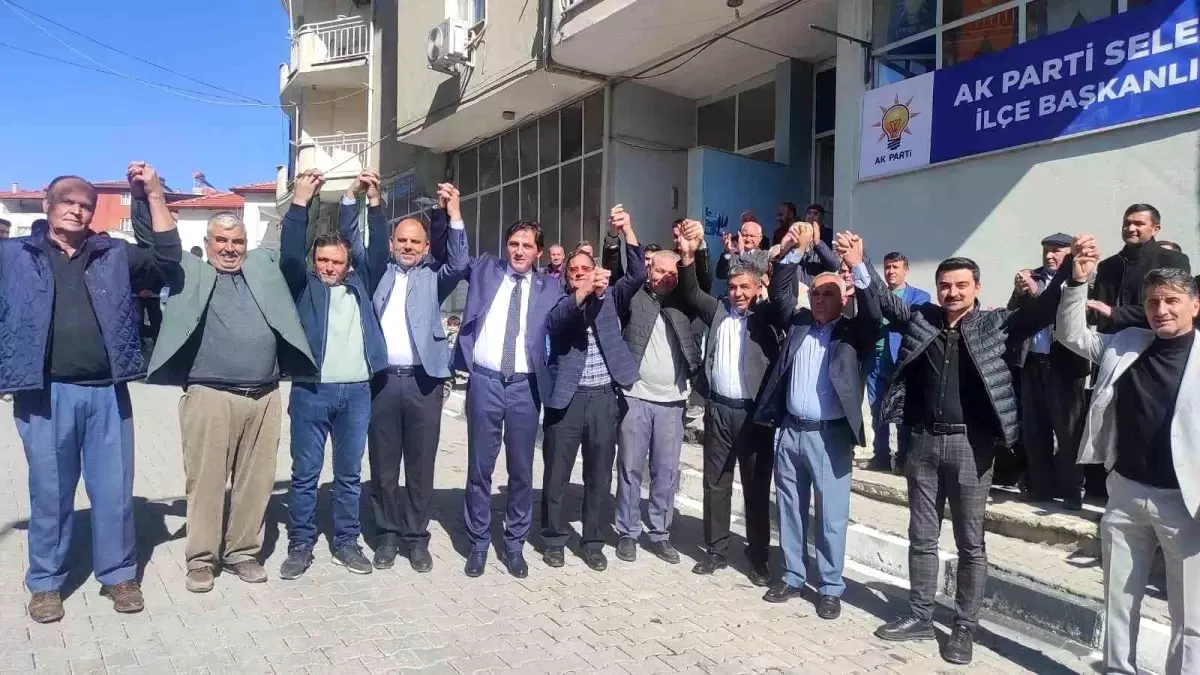 Yeniden Refah Partisinden istifa edip AK Parti\'ye katıldılar