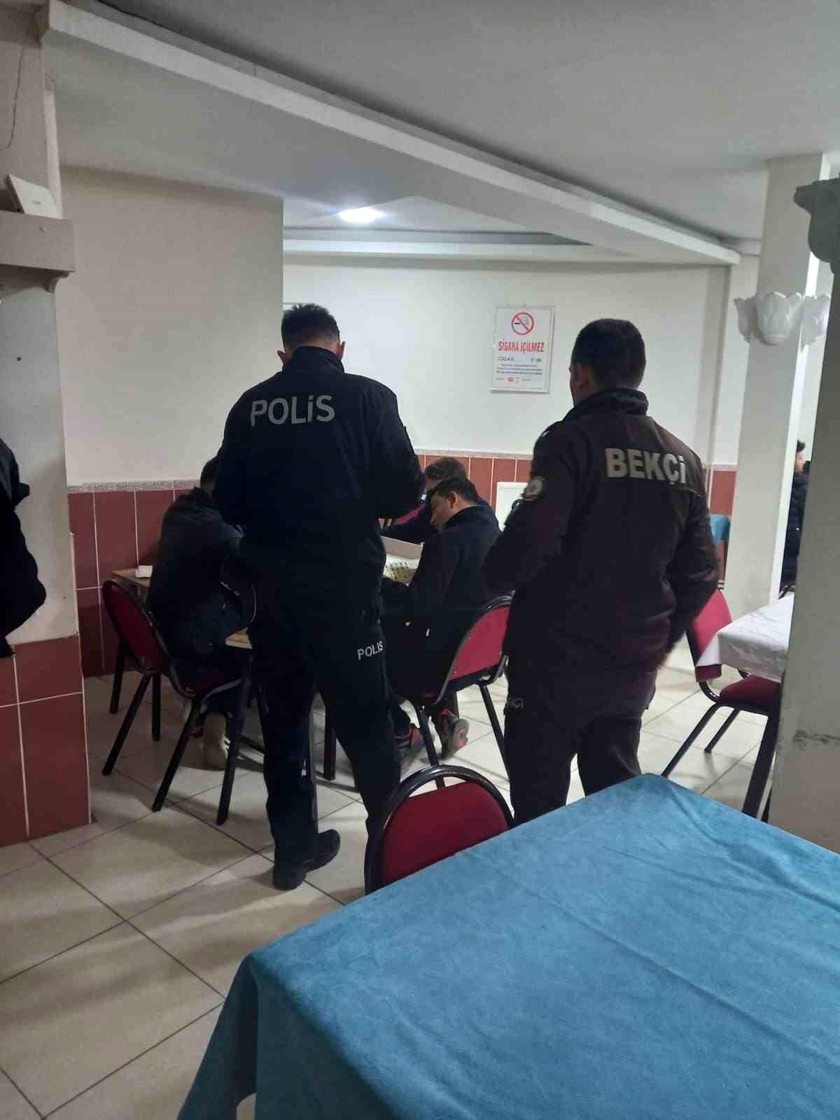 Balıkesir\'de Huzur Denetimleri: 10 Şahıs Yakalandı
