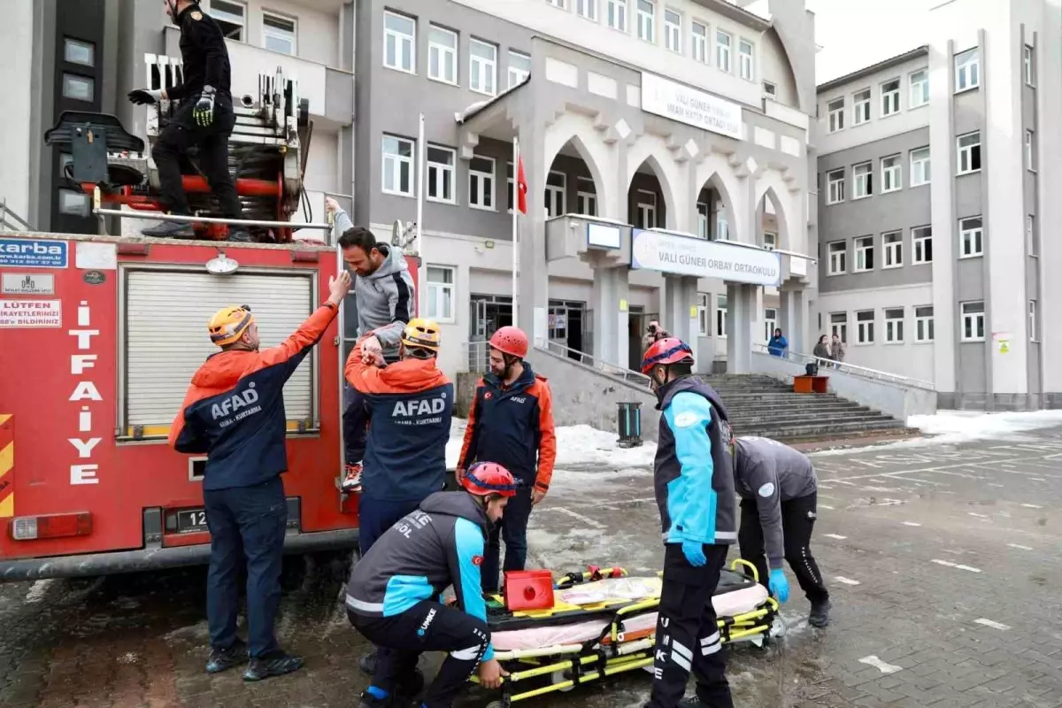 Bingöl\'de Deprem ve Yangın Tatbikatı