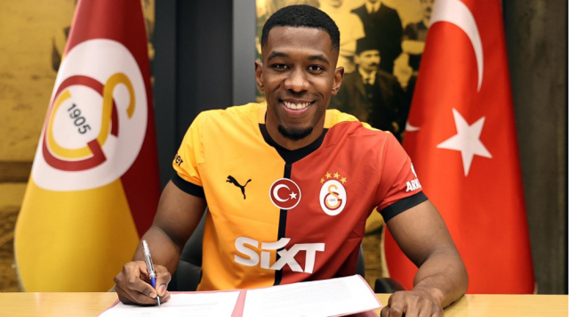 Galatasaray'da iki ismin kalemi kırıldı