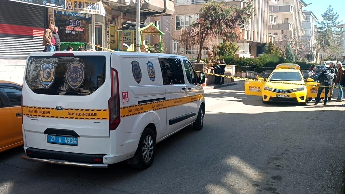 Gaziantep\'te Polis Kardeşlere Ateş Etti