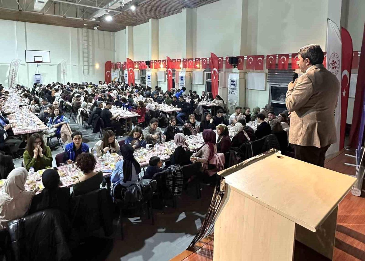 Eskişehir\'de İftar Programı Gerçekleşti