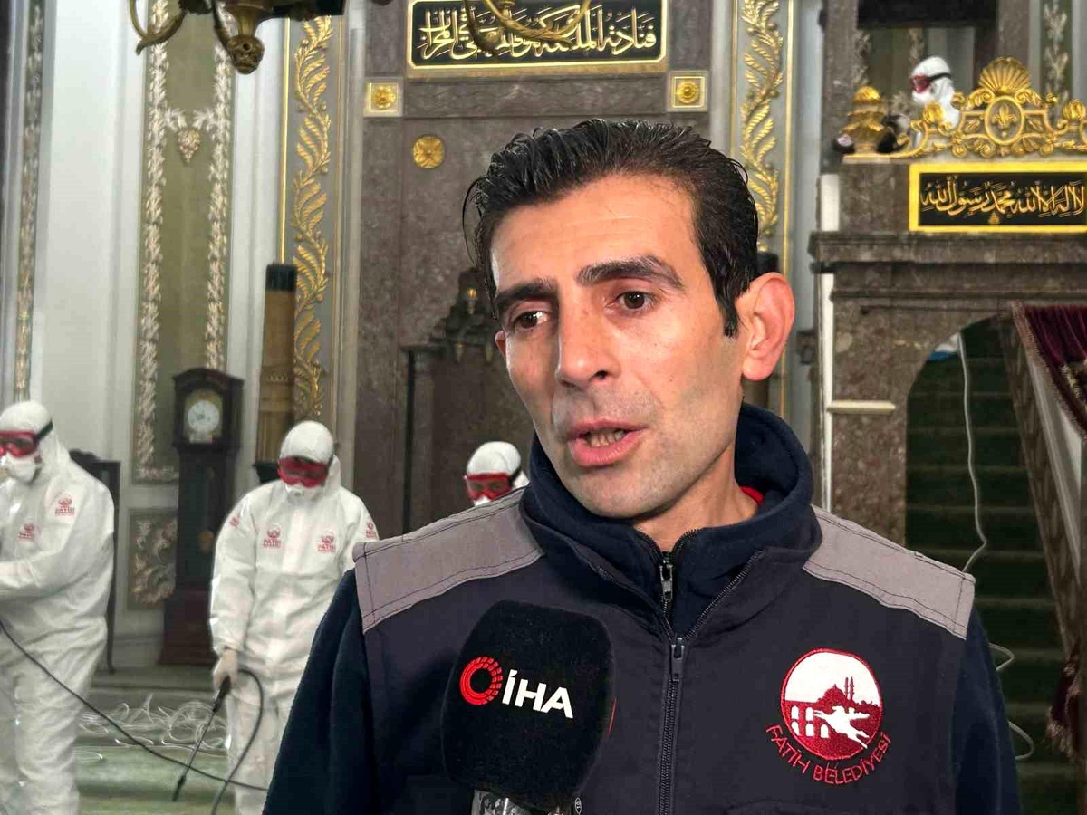 Hırka-i Şerif Camii Gülsuyu ile Temizlendi ve Ziyarete Açılıyor