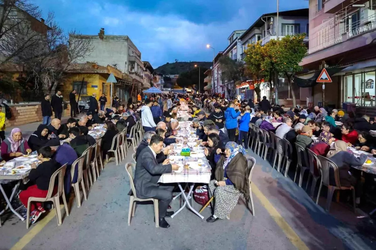 Efeler Belediyesi’nden Ramazan Dayanışması: 5 Bin Vatandaş İftarda Buluştu