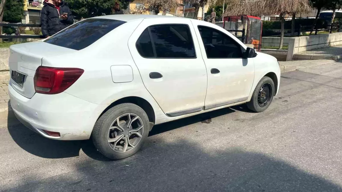 İzmir\'de Korsan Taksi Gasbı Girişimi